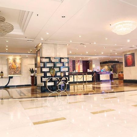 Ramada Plaza Guiyang Hotel Гуейян Екстериор снимка